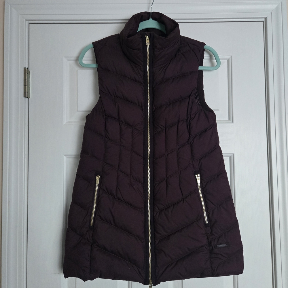 Athleta Women's CYA Burgundy Puffer Vest New Without Tags Sz S